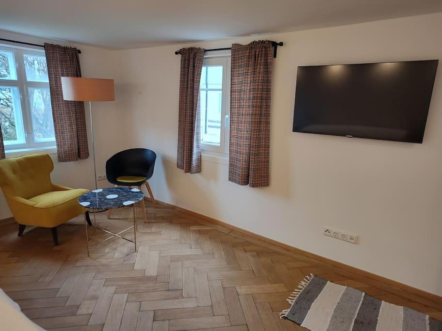 Ferienwohnung Resl - Geschmackvoll Renoviert & Zentral Im Historischen Schindelhaus Oberstaufen Eksteriør billede